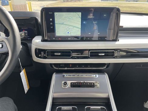 New 2026 Lincoln Aviator Premiere image 22