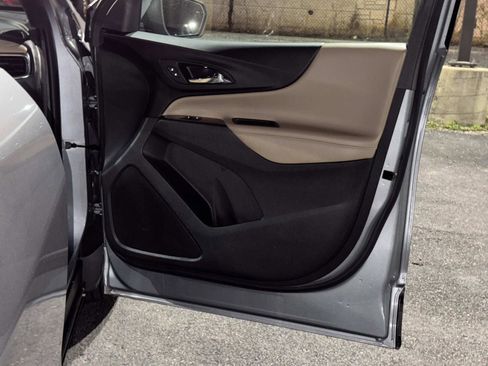 Used 2024 Chevrolet Equinox Premier FWD image 14