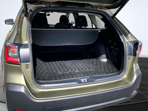 Used 2025 Subaru Outback Premium AWD/4WD image 19