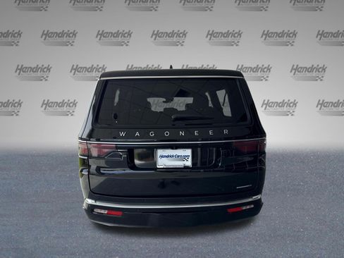 Used 2024 Jeep Wagoneer L Series II w/ Flexible Seating Group AWD/4WD image 8