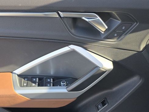 Used 2019 Audi Q3 2.0T Premium Plus w/ Premium Plus Package image 37