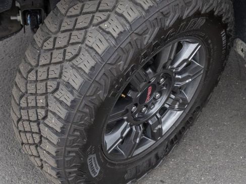 Used 2025 GMC Sierra 1500 AT4X image 13