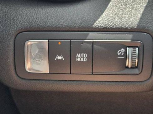 Certified 2024 Chevrolet Blazer EV LT AWD/4WD image 27