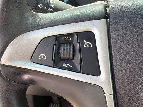 Used 2011 Chevrolet Equinox LT w/ Driver Convenience Package FWD image 16