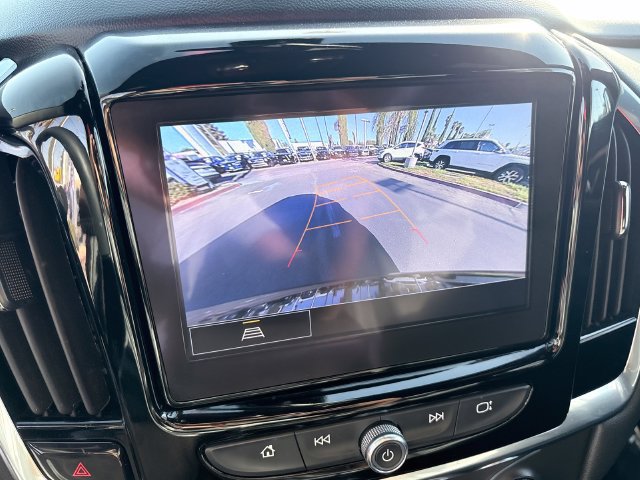 Used 2023 Chevrolet Traverse LT FWD image 18