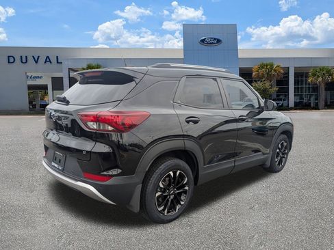 Used 2021 Chevrolet TrailBlazer LT w/ Convenience Package image 4