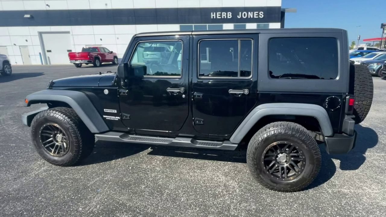Used 2017 Jeep Wrangler Unlimited Sport w/ Quick Order Package 23S AWD/4WD image 7