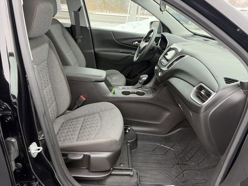 Used 2022 Chevrolet Equinox LT image 16