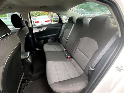 Used 2023 Kia Forte LXS w/ LXS Technology Package FWD image 23