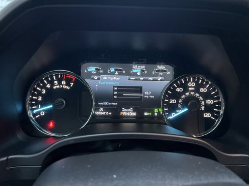 Used 2019 Ford F150 Platinum w/ Equipment Group 701A Luxury AWD/4WD image 19