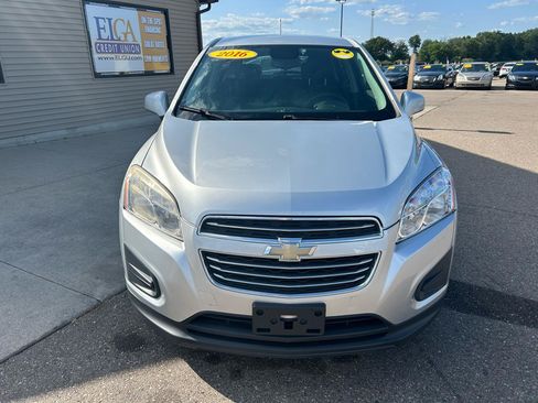 Used 2016 Chevrolet Trax LS FWD image 3