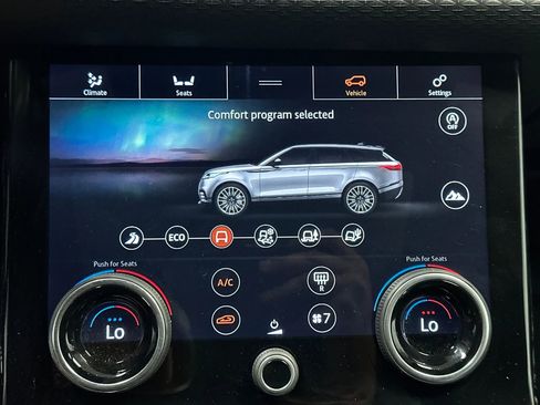 Used 2019 Land Rover Range Rover Velar R-Dynamic SE image 45
