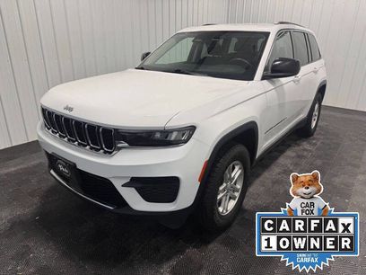 Used 2023 Jeep Grand Cherokee Laredo w/ Luxury Tech Group I