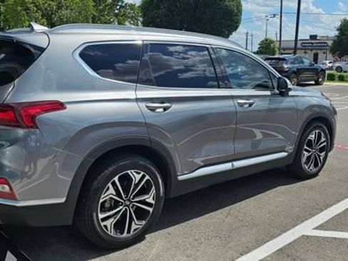 Used 2019 Hyundai Santa Fe Limited FWD image 2