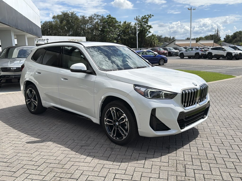 Used 2025 BMW X1 xDrive28i AWD/4WD image 7