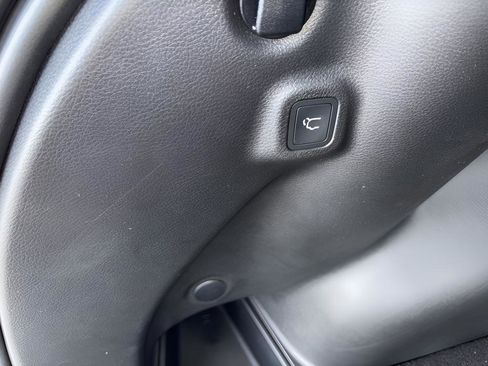 New 2026 Jeep Compass Limited image 37