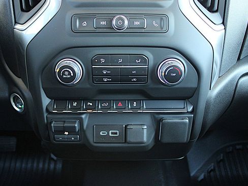 Used 2025 Chevrolet Silverado 2500 W/T w/ WT/CX Safety Package image 22