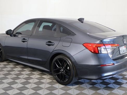 Used 2023 Honda Civic Sport image 6