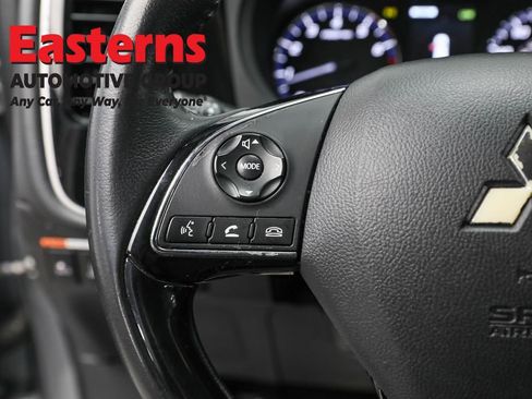 Used 2020 Mitsubishi Outlander SEL image 15