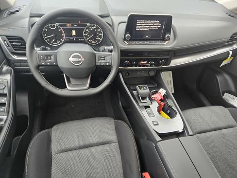 New 2026 Nissan Rogue SV FWD image 10