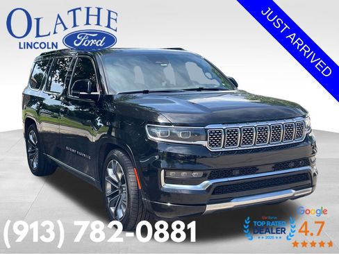 Used 2022 Jeep Grand Wagoneer Series III w/ Rear Seat Video Group 1 AWD/4WD image 2