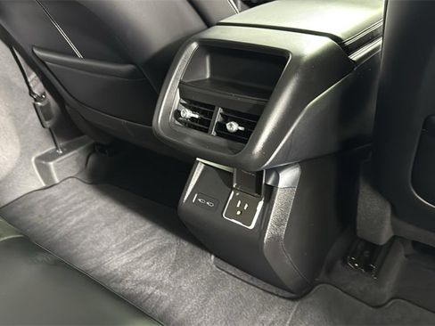 Used 2025 Cadillac Lyriq Sport image 30