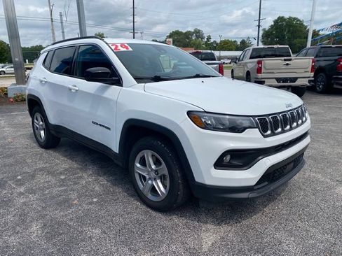 Used 2024 Jeep Compass Latitude w/ Altitude Special Edition AWD/4WD image 7
