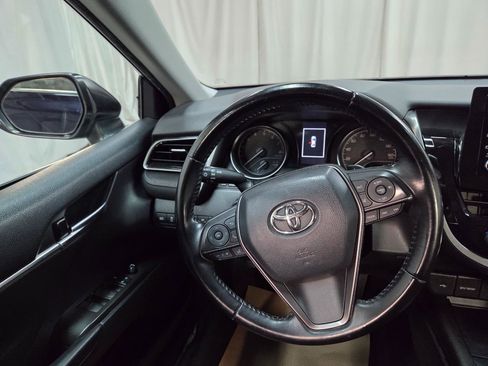Used 2021 Toyota Camry SE image 30