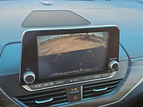 Used 2025 Nissan Altima 2.5 SV FWD image 13