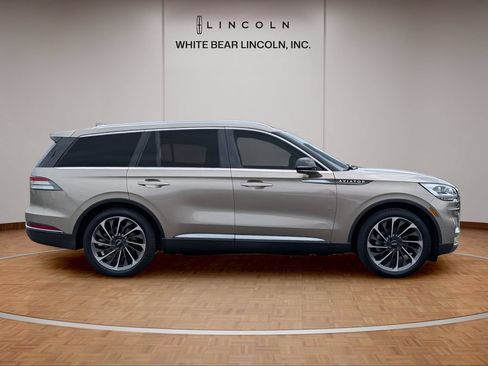 Used 2020 Lincoln Aviator Reserve w/ Equipment Group 202A AWD/4WD image 11