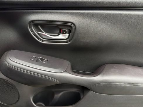 Certified 2025 Honda HR-V LX image 21