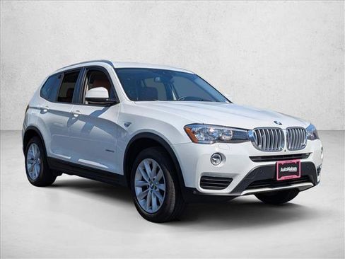 Used 2017 BMW X3 xDrive28i AWD/4WD image 3