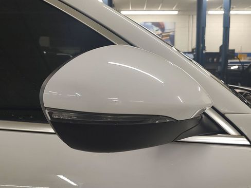 Used 2020 Alfa Romeo Stelvio Ti w/ Active Blind Spot Package AWD/4WD image 32