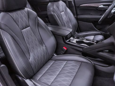 Used 2021 Buick Envision Avenir w/ Technology Package II image 15