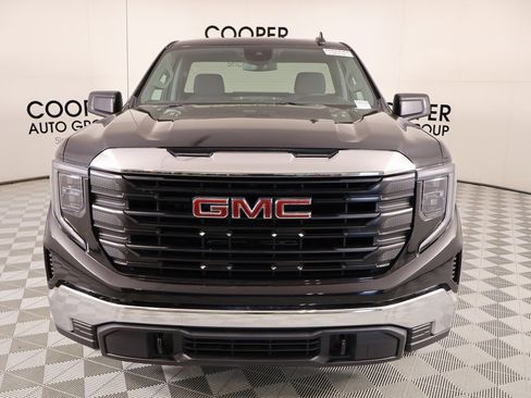 Used 2024 GMC Sierra 1500 Pro w/ Convenience Package image 8
