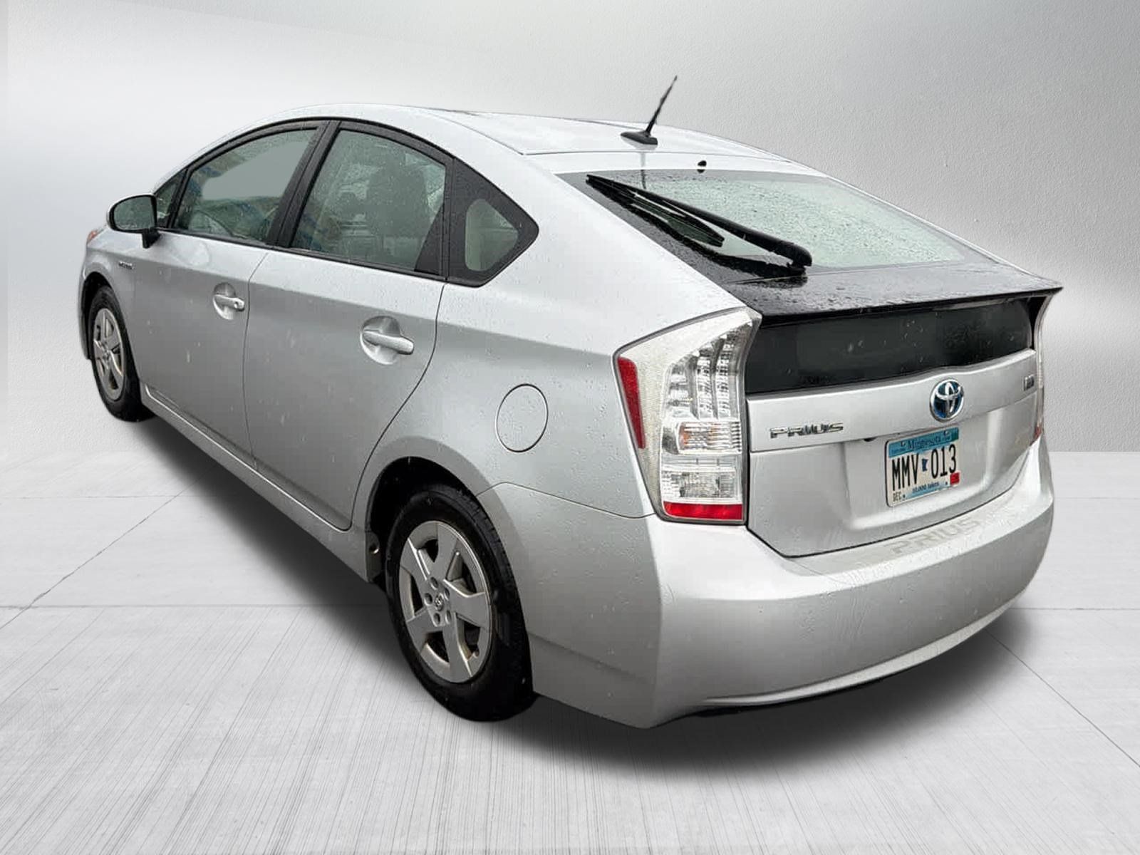 Used 2011 Toyota Prius Four w/ Navigation Pkg FWD image 7