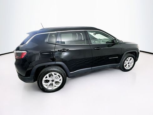 Used 2025 Jeep Compass Latitude image 10