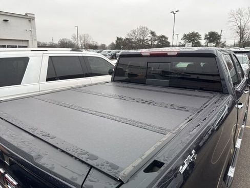 Used 2025 GMC Sierra 1500 SLT w/ SLT Premium Plus Package image 5