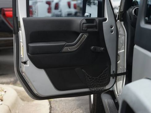 Used 2012 Jeep Wrangler Sport AWD/4WD image 27