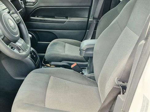 Used 2016 Jeep Patriot Sport w/ Power Value Group FWD image 14
