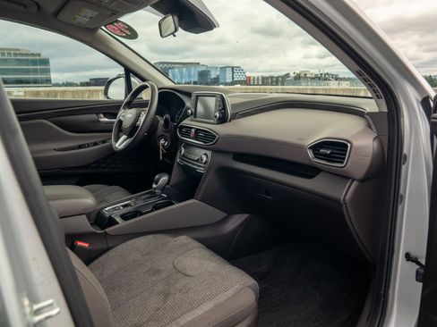 Used 2019 Hyundai Santa Fe SE AWD/4WD image 28