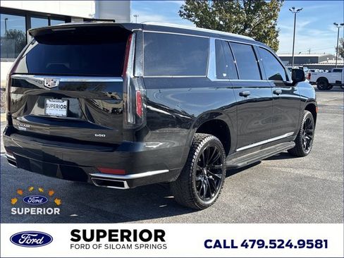 Used 2022 Cadillac Escalade ESV Luxury w/ LPO, Illumination Package image 3