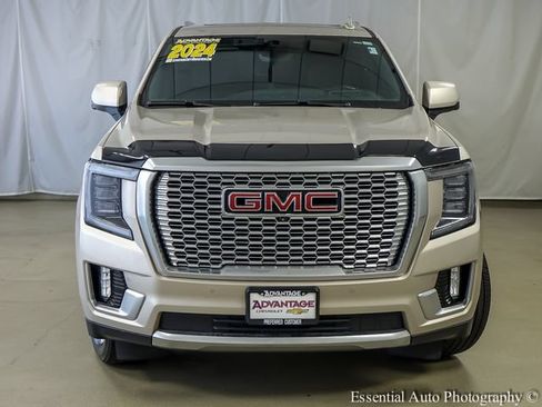 Used 2024 GMC Yukon Denali w/ Advanced Technology Package AWD/4WD image 5