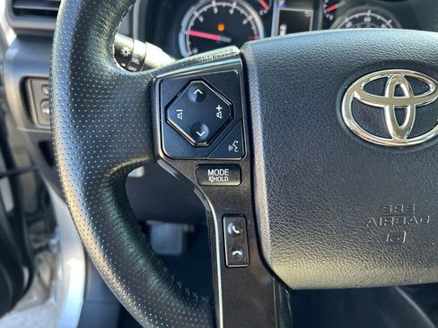 Used 2024 Toyota 4Runner TRD Off-Road Premium AWD/4WD image 20