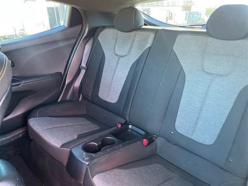 Used 2019 Hyundai Veloster Turbo R-Spec image 10