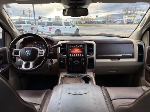 Used 2017 RAM 3500 Laramie Longhorn image 31