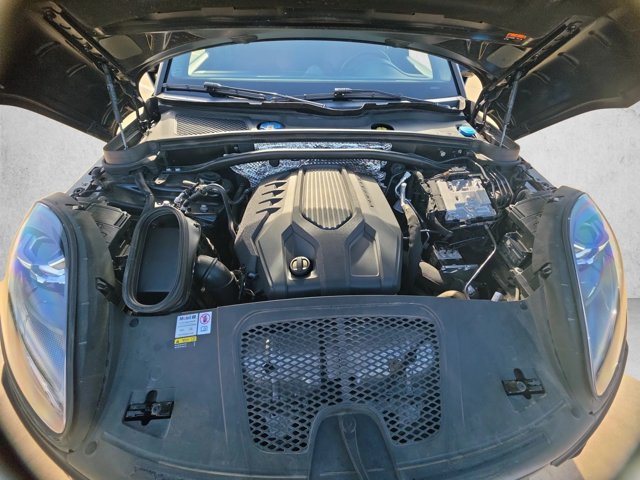 Used 2022 Porsche Macan AWD/4WD image 20