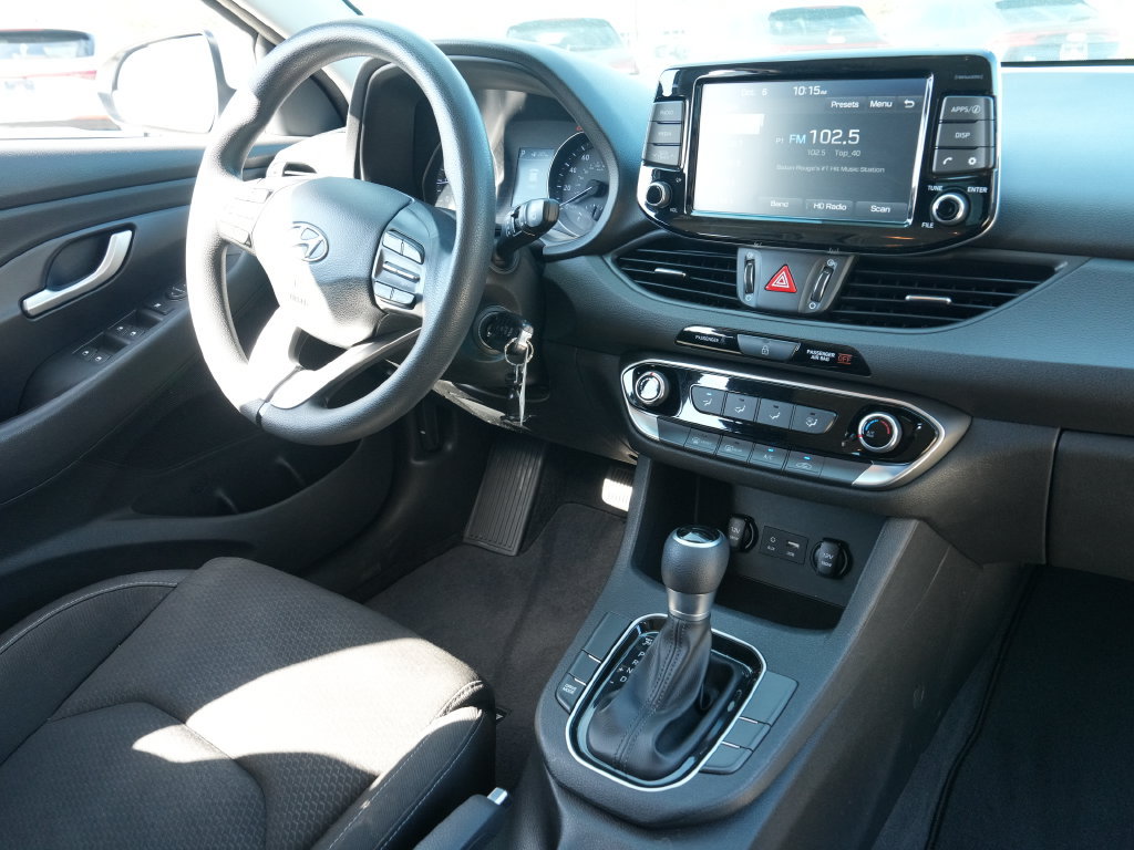 Used 2018 Hyundai Elantra GT FWD image 17