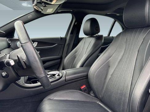 Used 2019 Mercedes-Benz E 300 image 5