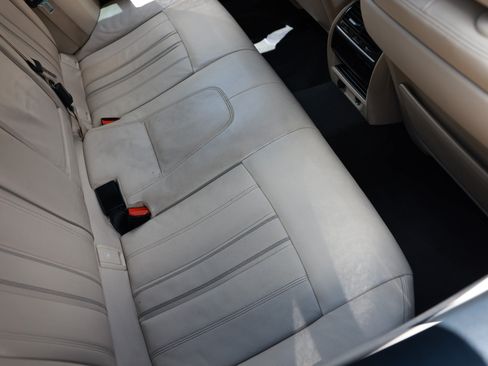 Used 2019 BMW 530i w/ Convenience Package RWD image 16